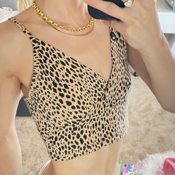 RARE BRANDY MELVILLE CHEETAH TANK CROP TOP - Picture 3 of 3